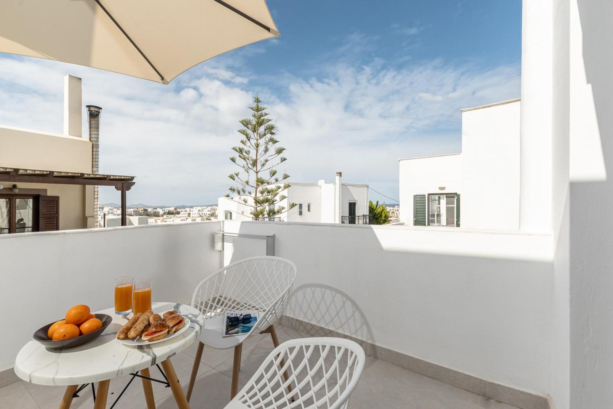 Golden Bird'S Aparthotel Naxos City Esterno foto