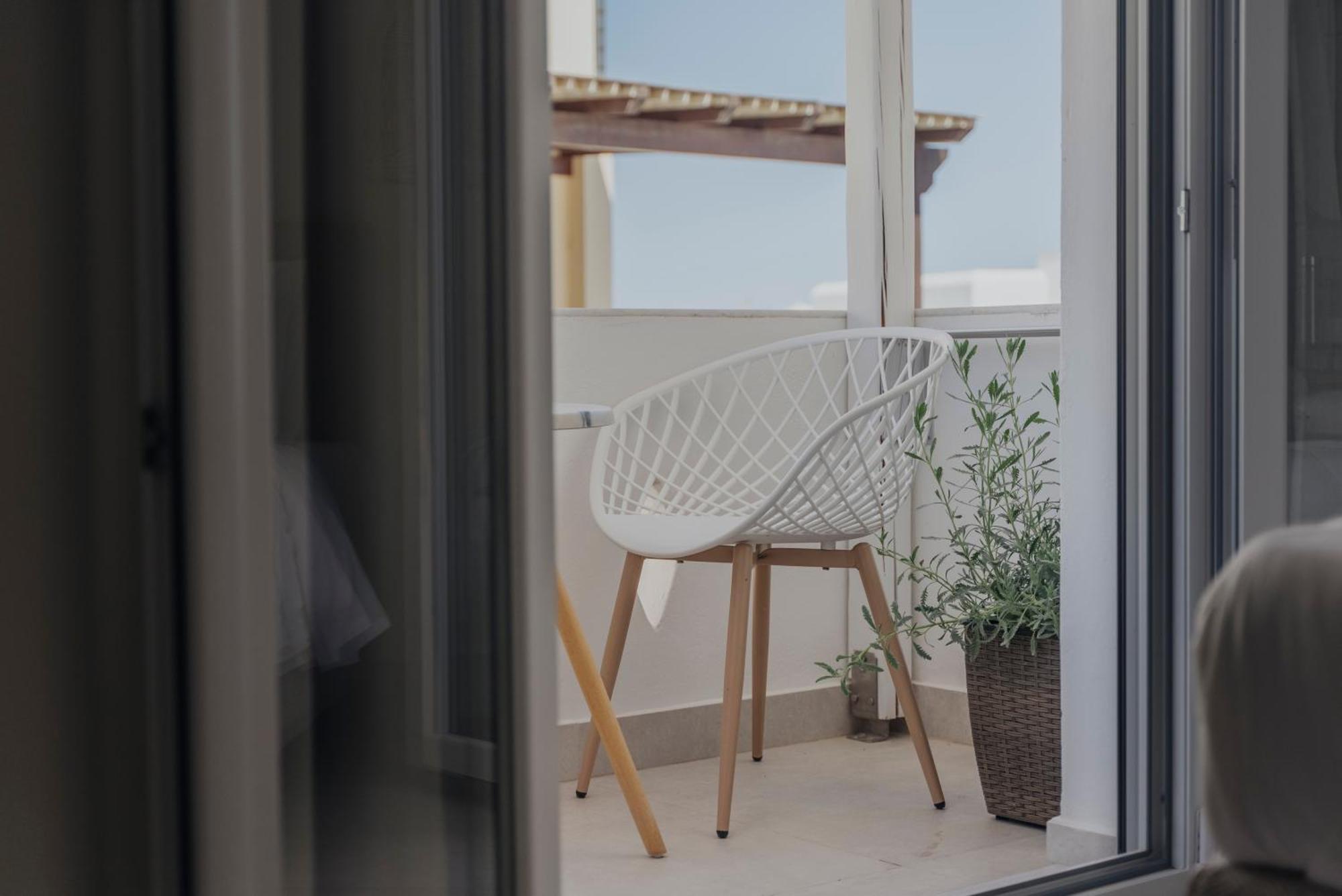 Aparthotel Golden Bird'S Naxos City Esterno foto