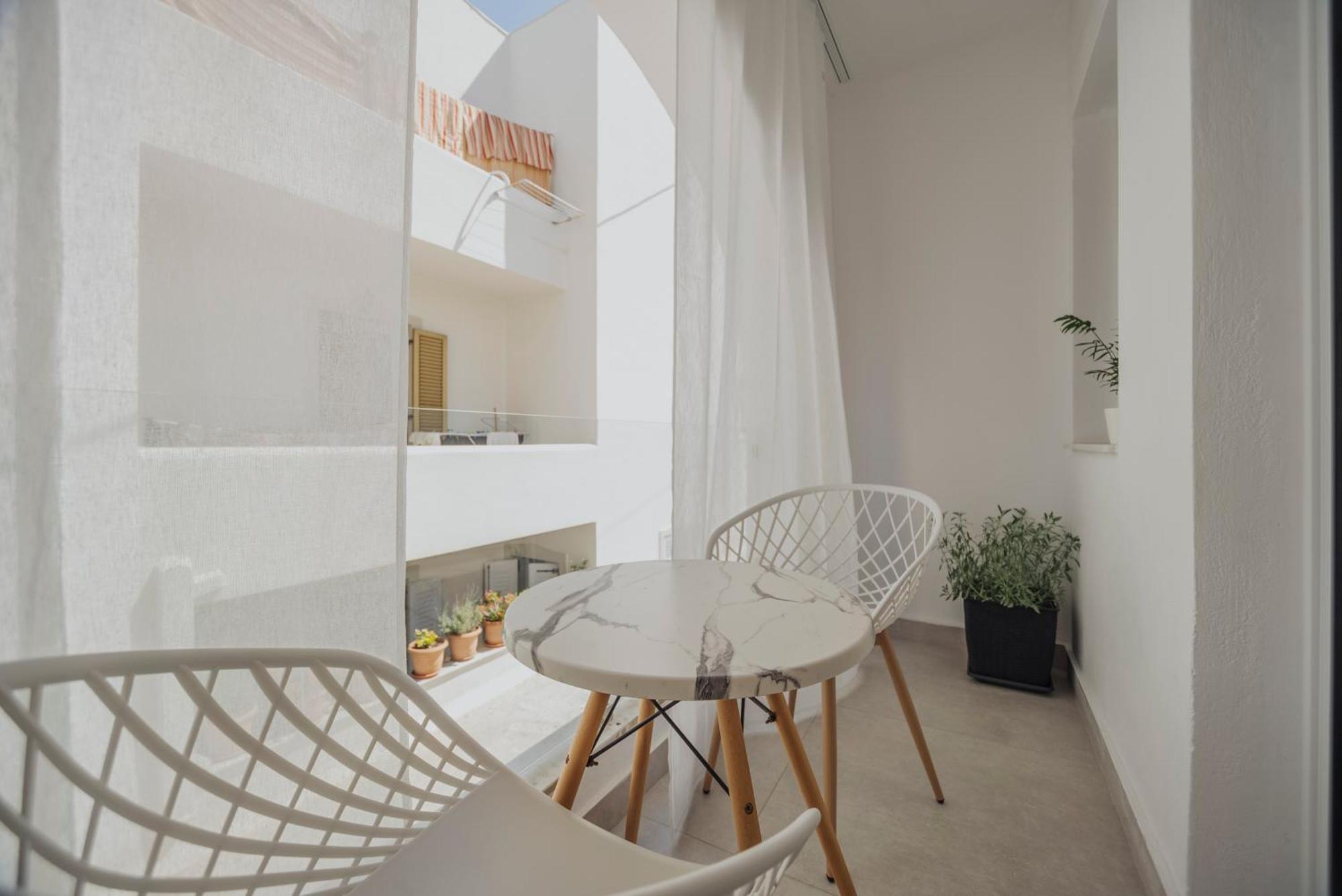 Aparthotel Golden Bird'S Naxos City Esterno foto